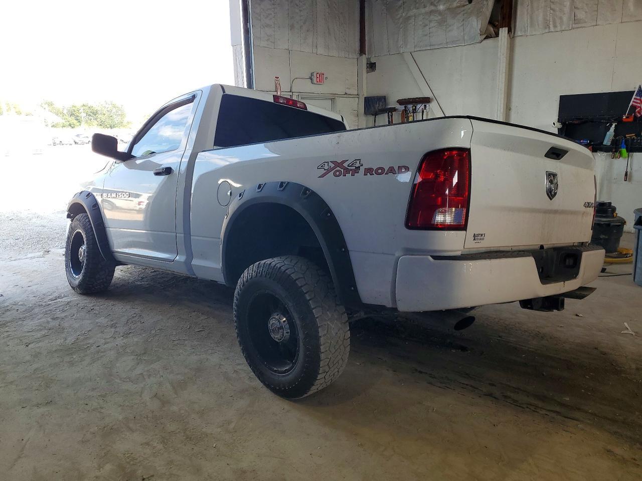 2012 Dodge Ram 1500 St - Фото 2