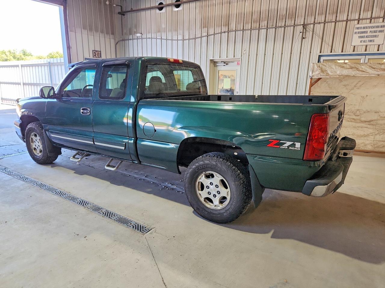 2003 Chevrolet Silverado K1500 - Фото 2