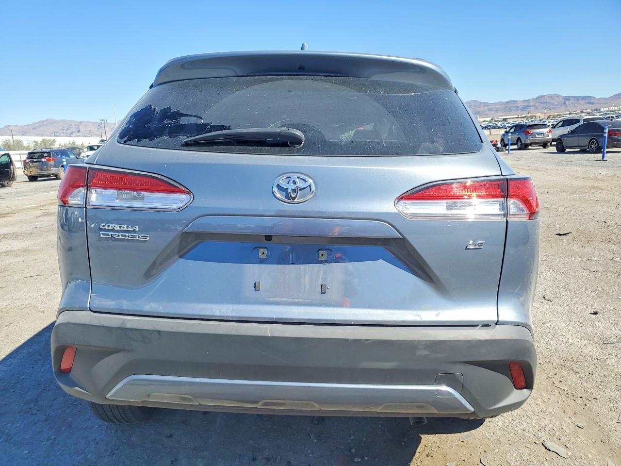 2023 Toyota Corolla Cross Le - Image 6