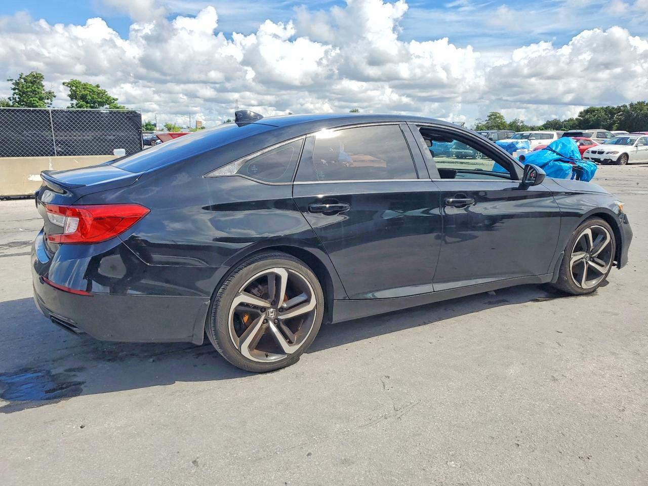 2019 Honda Accord Sport - Image 3