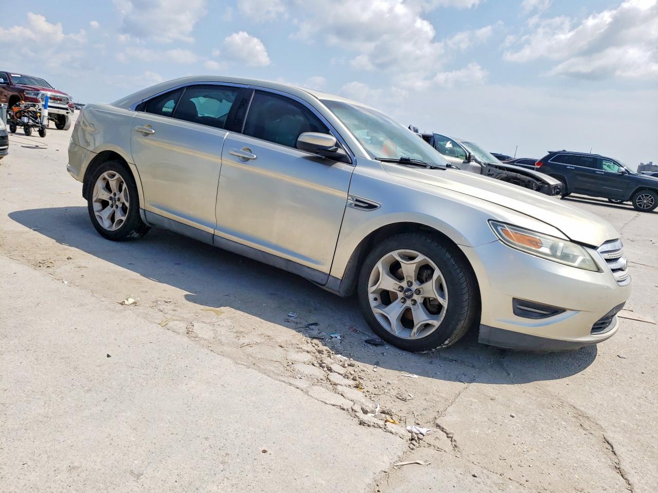 2011 Ford Taurus Sel - Image 4