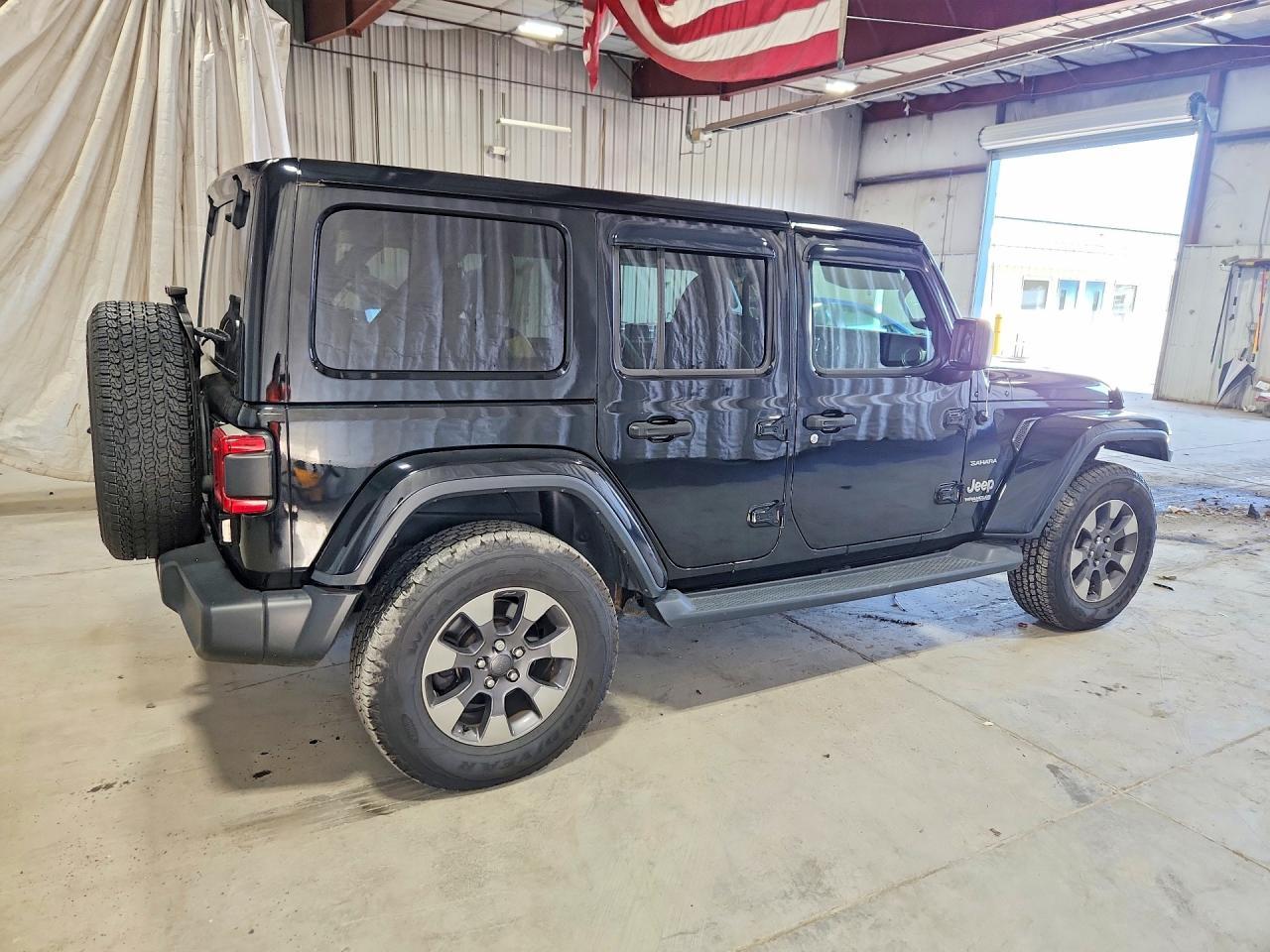 2019 Jeep Wrangler Unlimited Sahara - Image 3