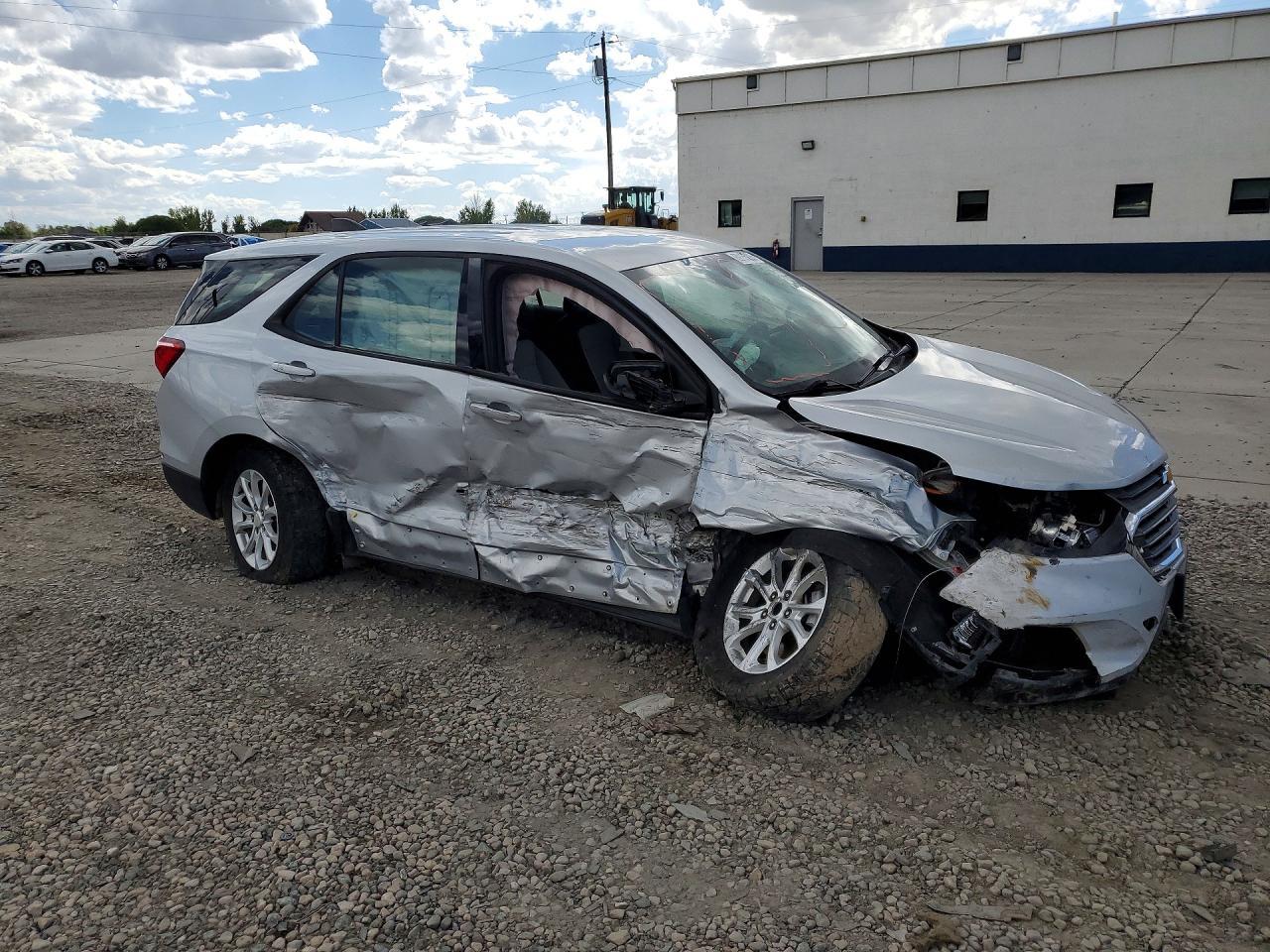2019 Chevrolet Equinox Ls - Image 4