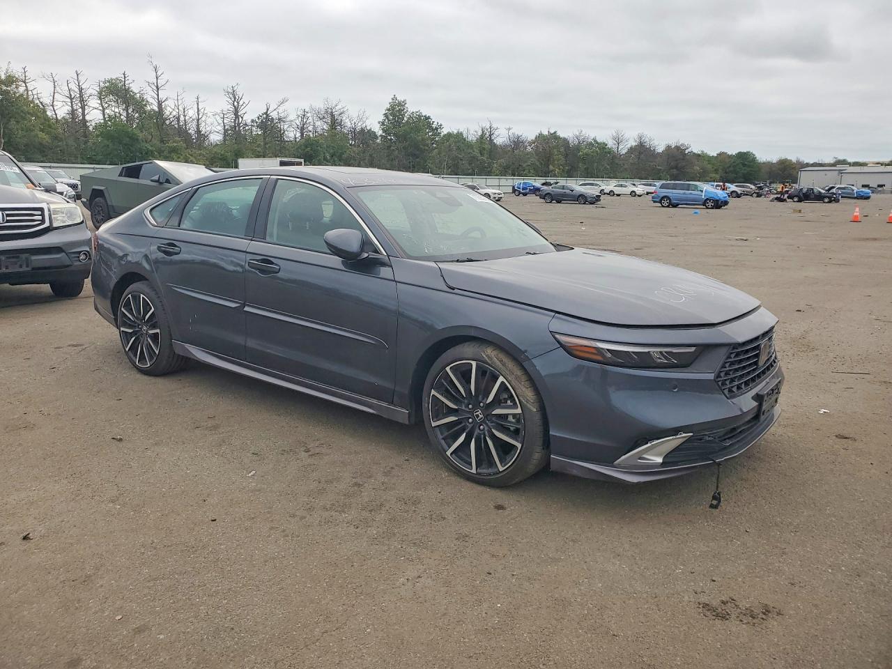 2024 Honda Accord Touring Hybrid - Image 4