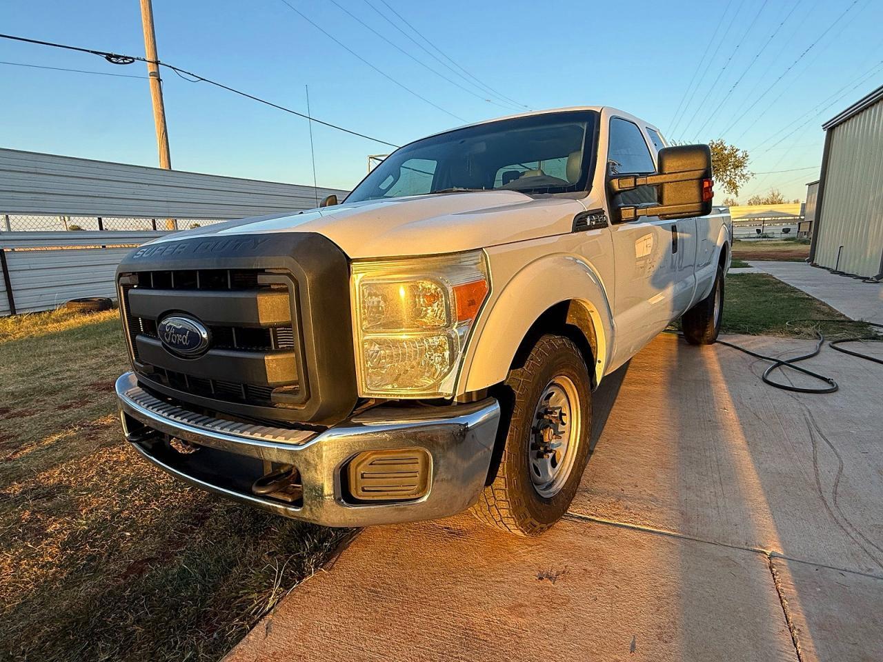 2015 Ford F350 Super Duty - Фото 2