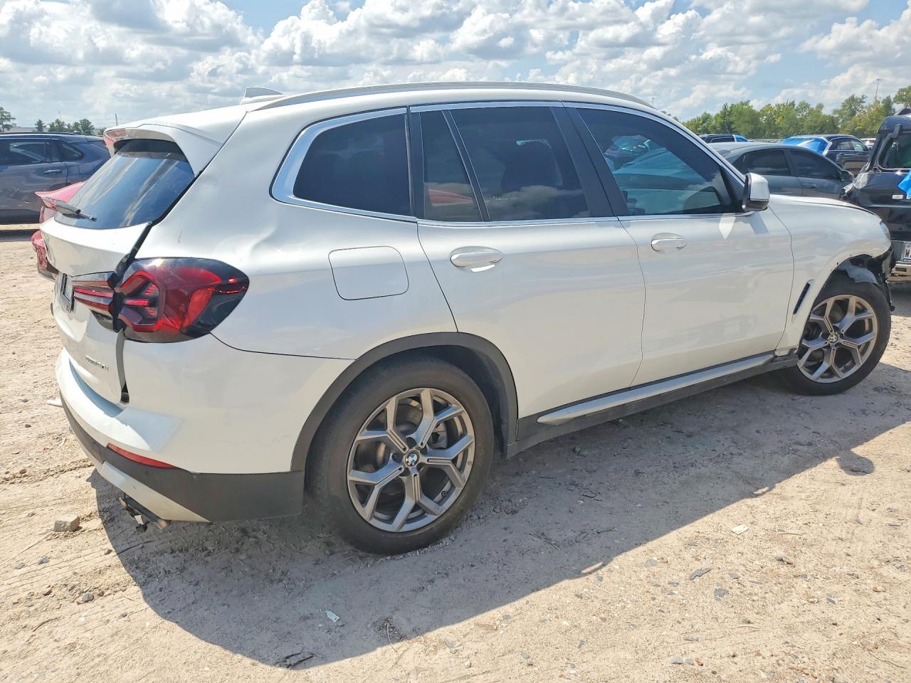 2024 BMW X3 Sdrive30I - Фото 3