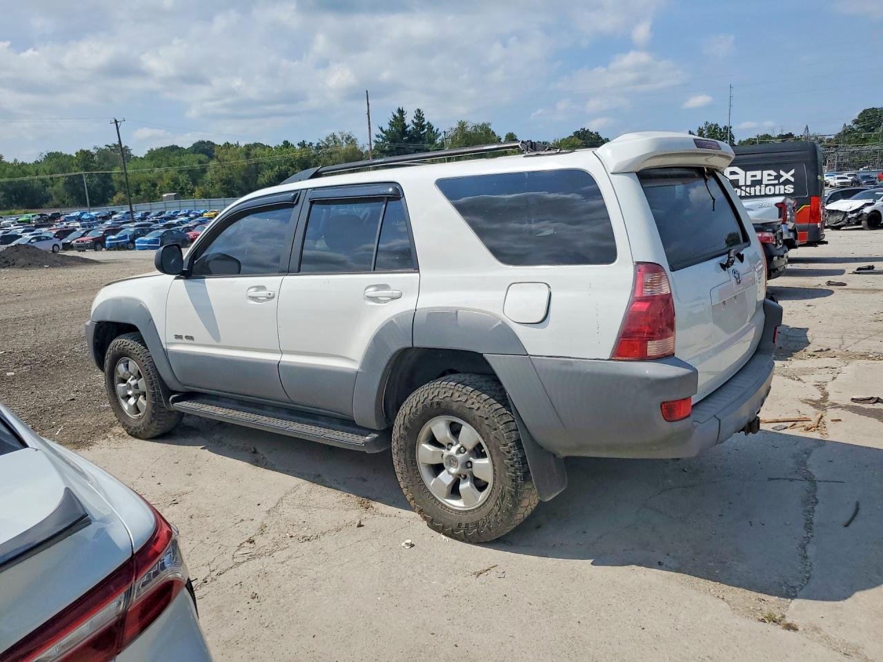 2003 Toyota 4Runner Sr5 - Фото 2