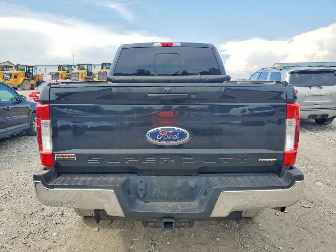 2017 Ford F250 Super Duty - Image 6