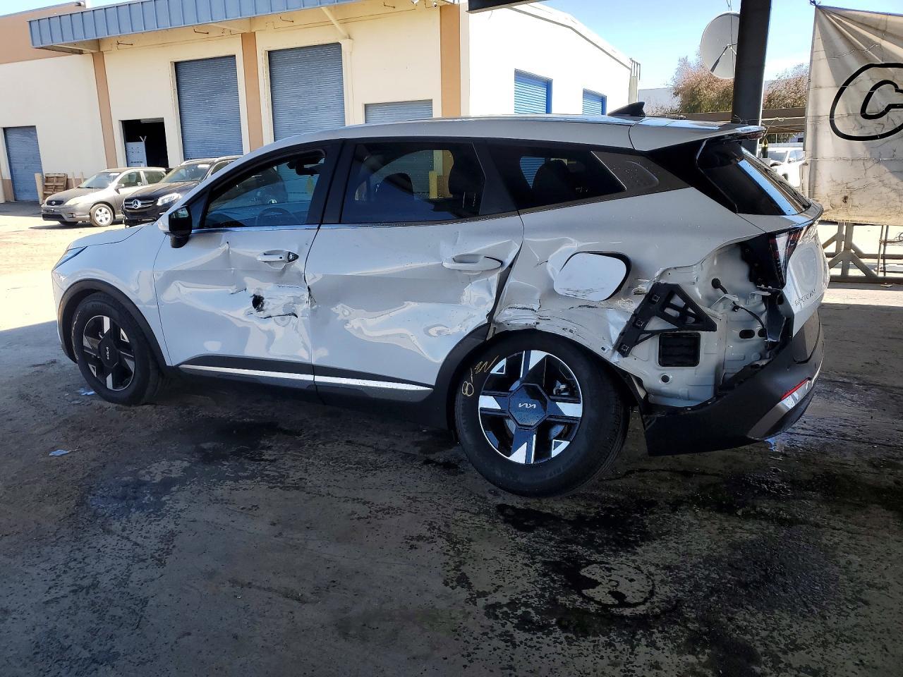 2026 Kia Sportage Lx - Image 2