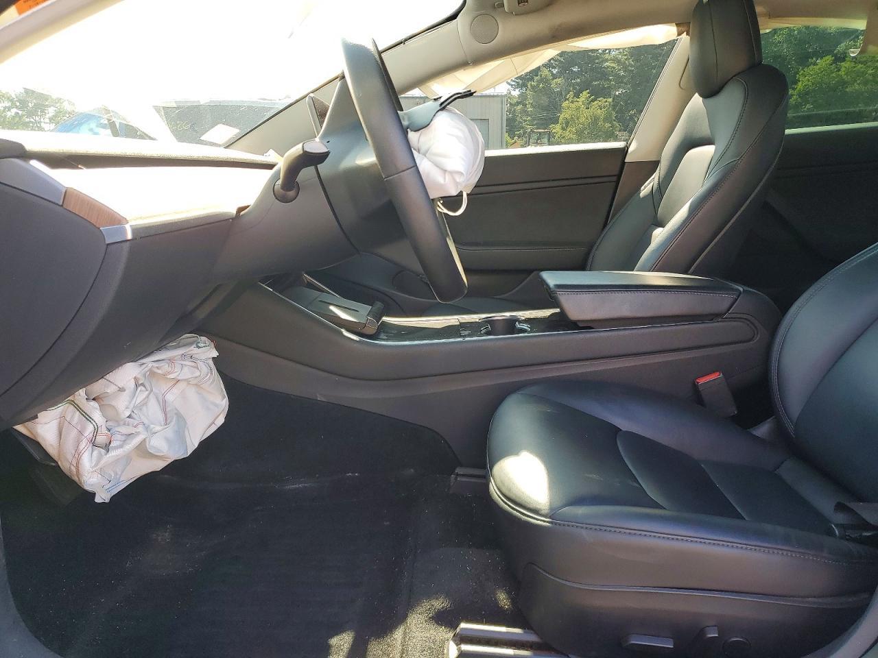 2020 Tesla Model 3 - Фото 7