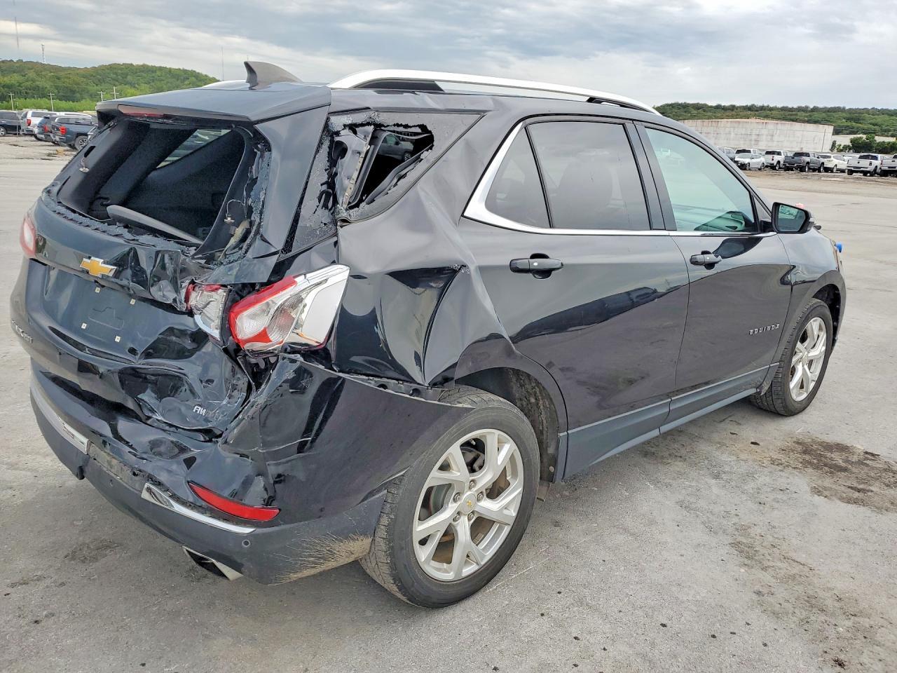 2019 Chevrolet Equinox Lt - Image 3