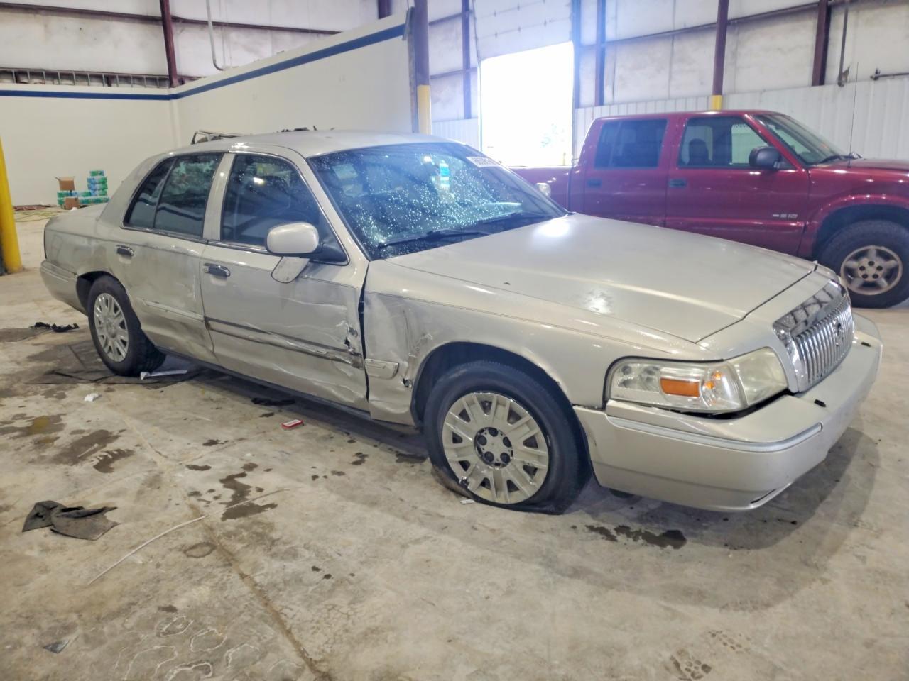 2008 Mercury Grand Marquis Gs - Image 4