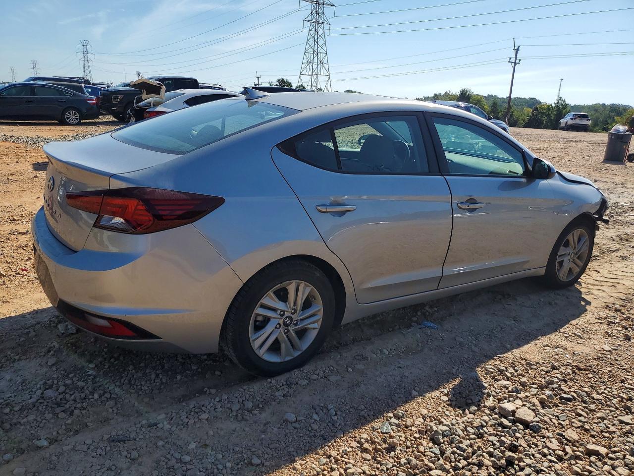 2020 Hyundai Elantra Value Edition - Фото 3
