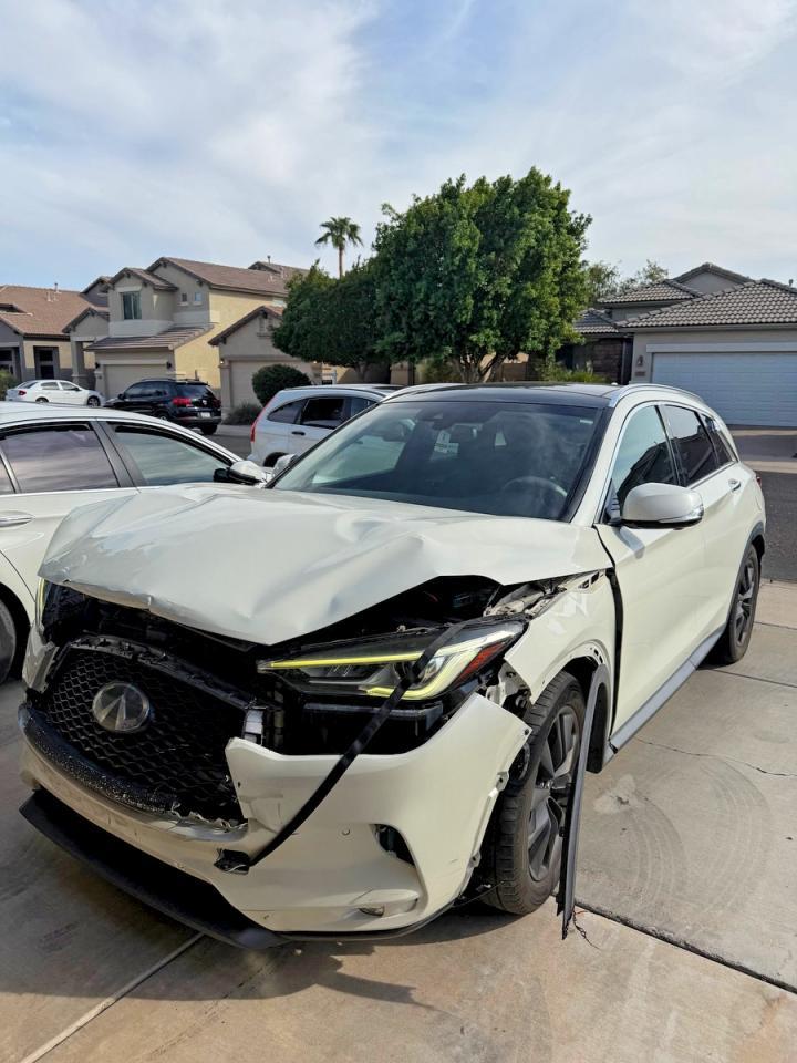 2019 Infiniti Qx50 Essential - Image 2