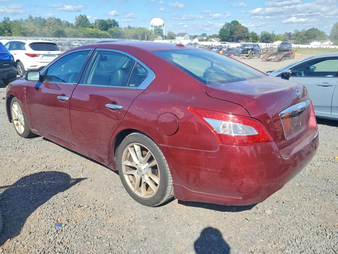 2010 Nissan Maxima 3.5 S - Фото 2
