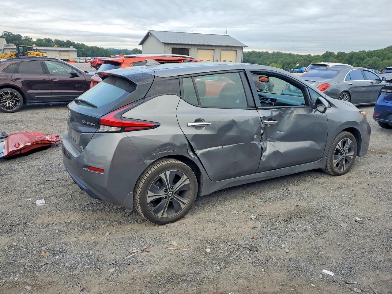 2022 Nissan Leaf Sv Plus - Image 3