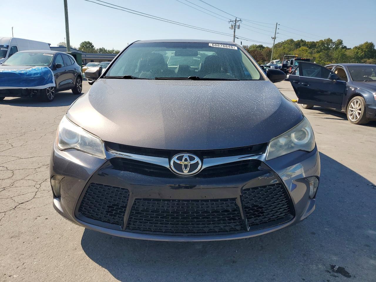 2017 Toyota Camry Se - Фото 5