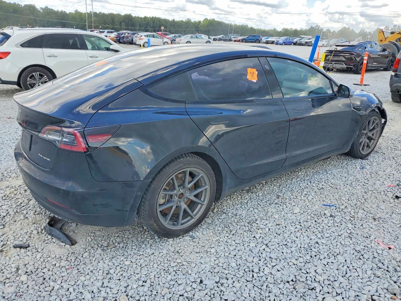 2022 Tesla Model 3 - Image 3