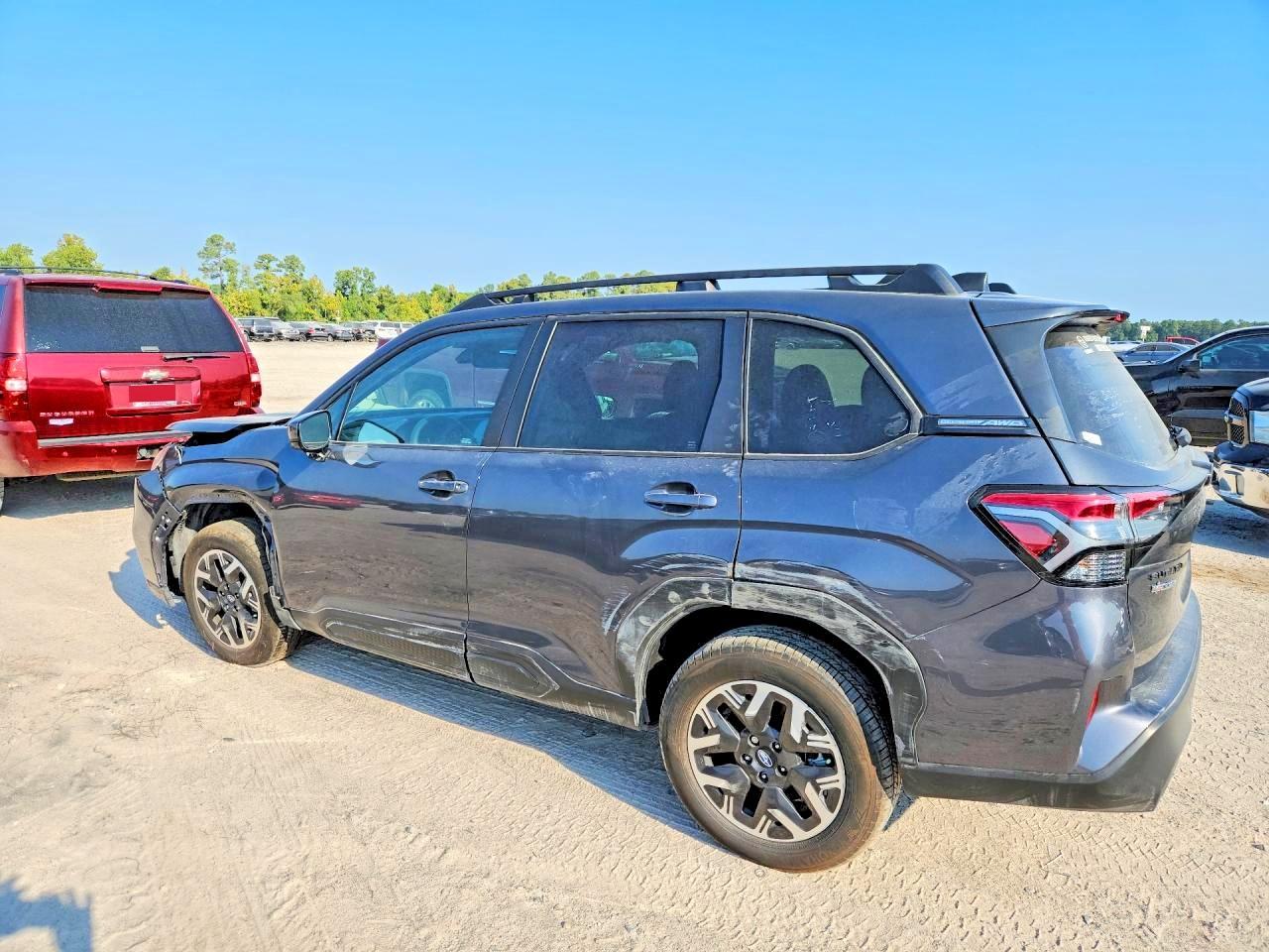 2026 Subaru Forester Premium - Фото 2
