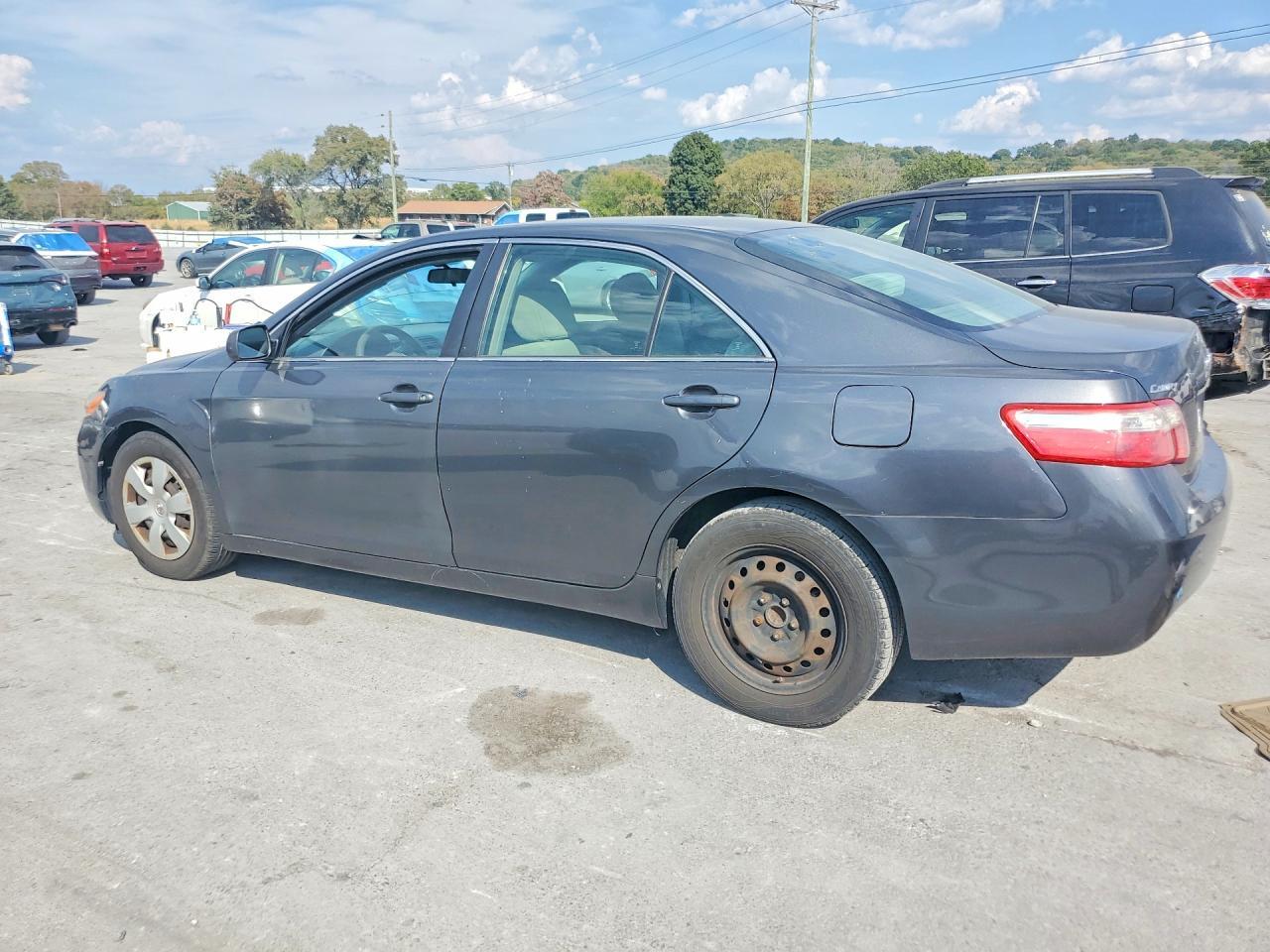 2009 Toyota Camry Le - Image 2