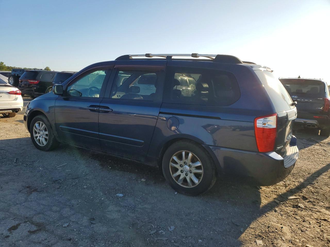 2006 Kia Sedona Lx - Image 2