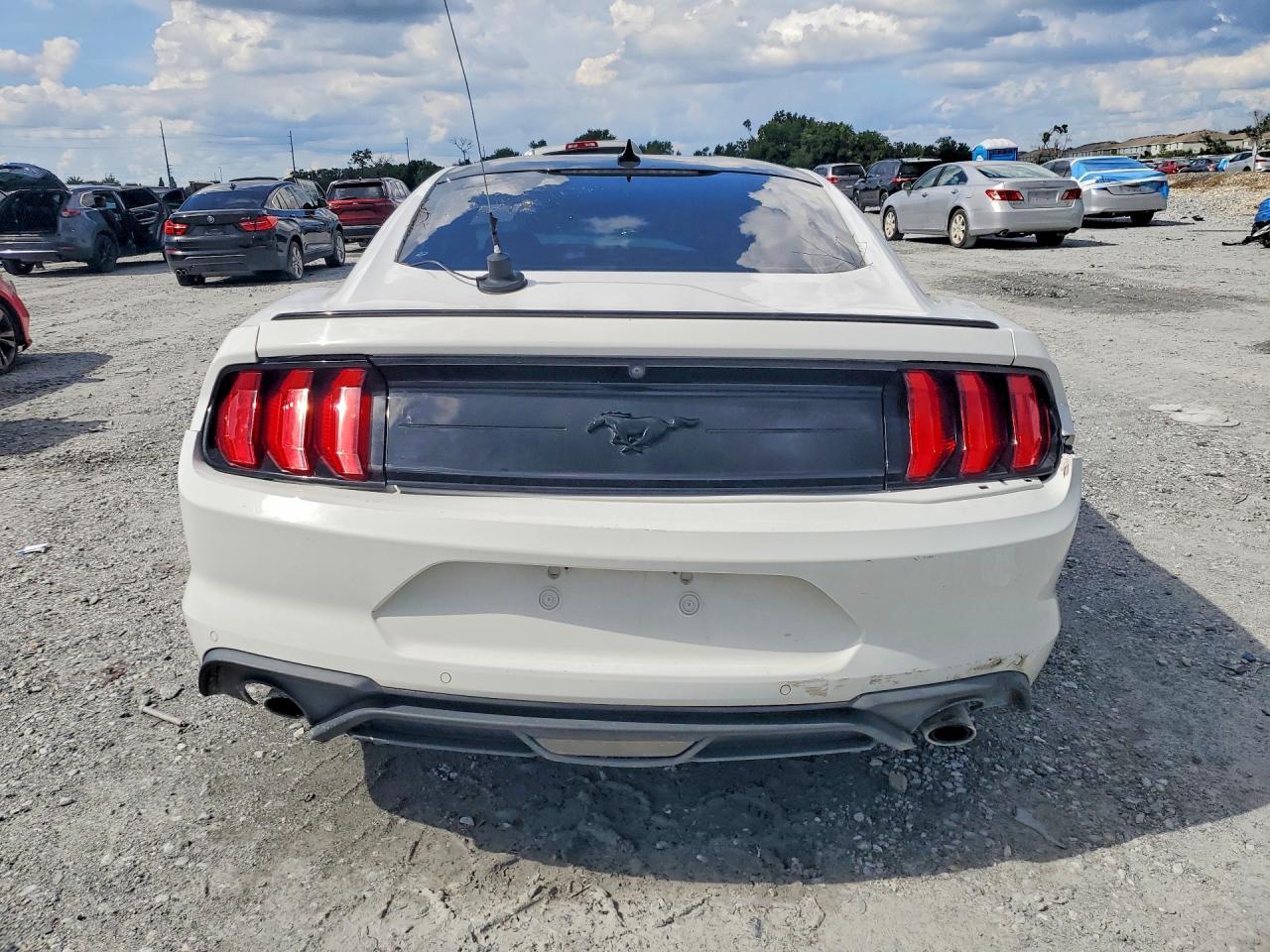 2021 Ford Mustang - Фото 6