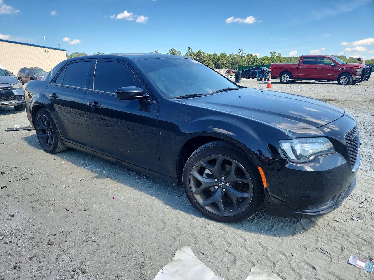 2023 Chrysler 300 Touring - Фото 4