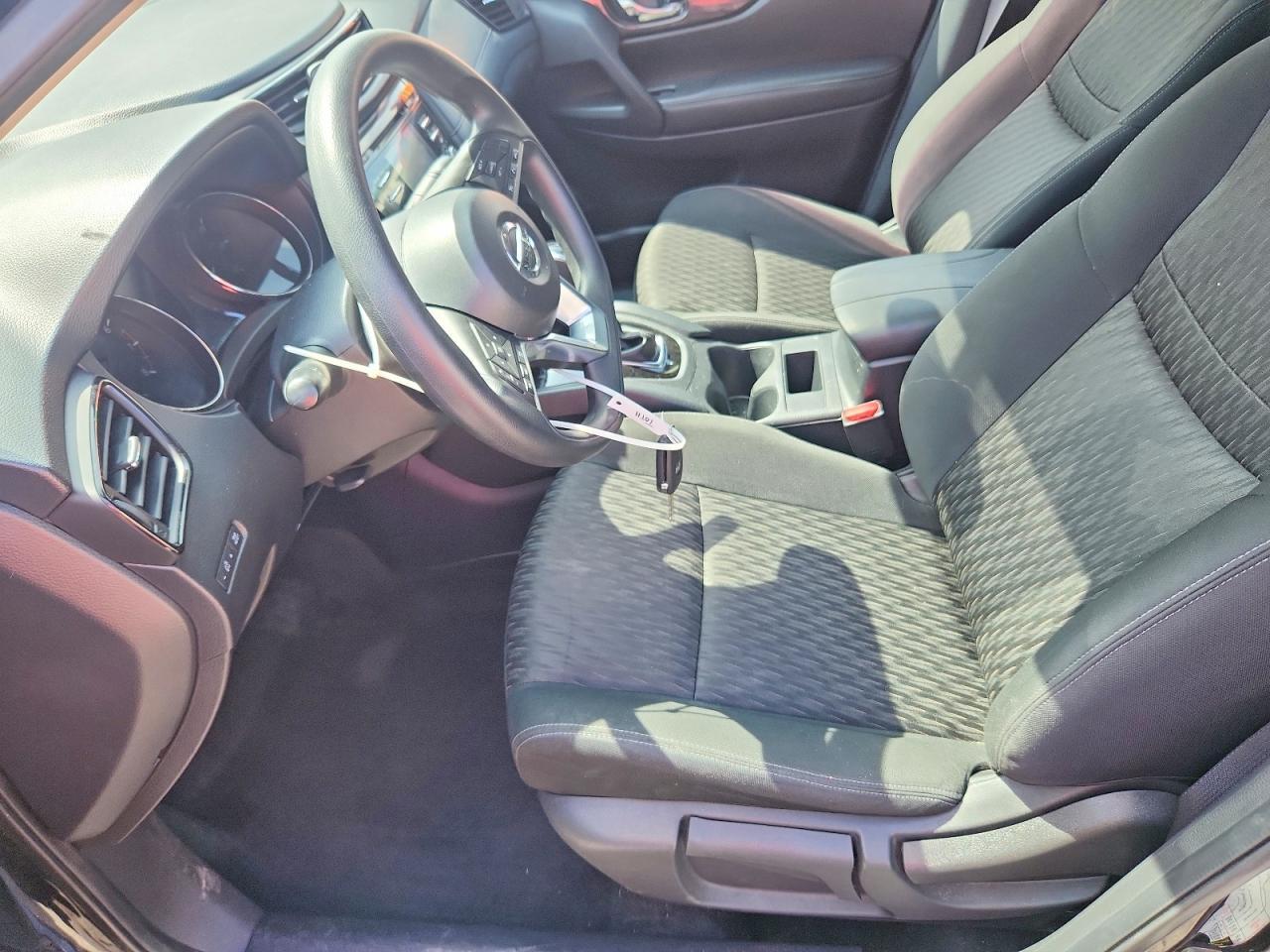 2017 Nissan Rogue S - Image 7