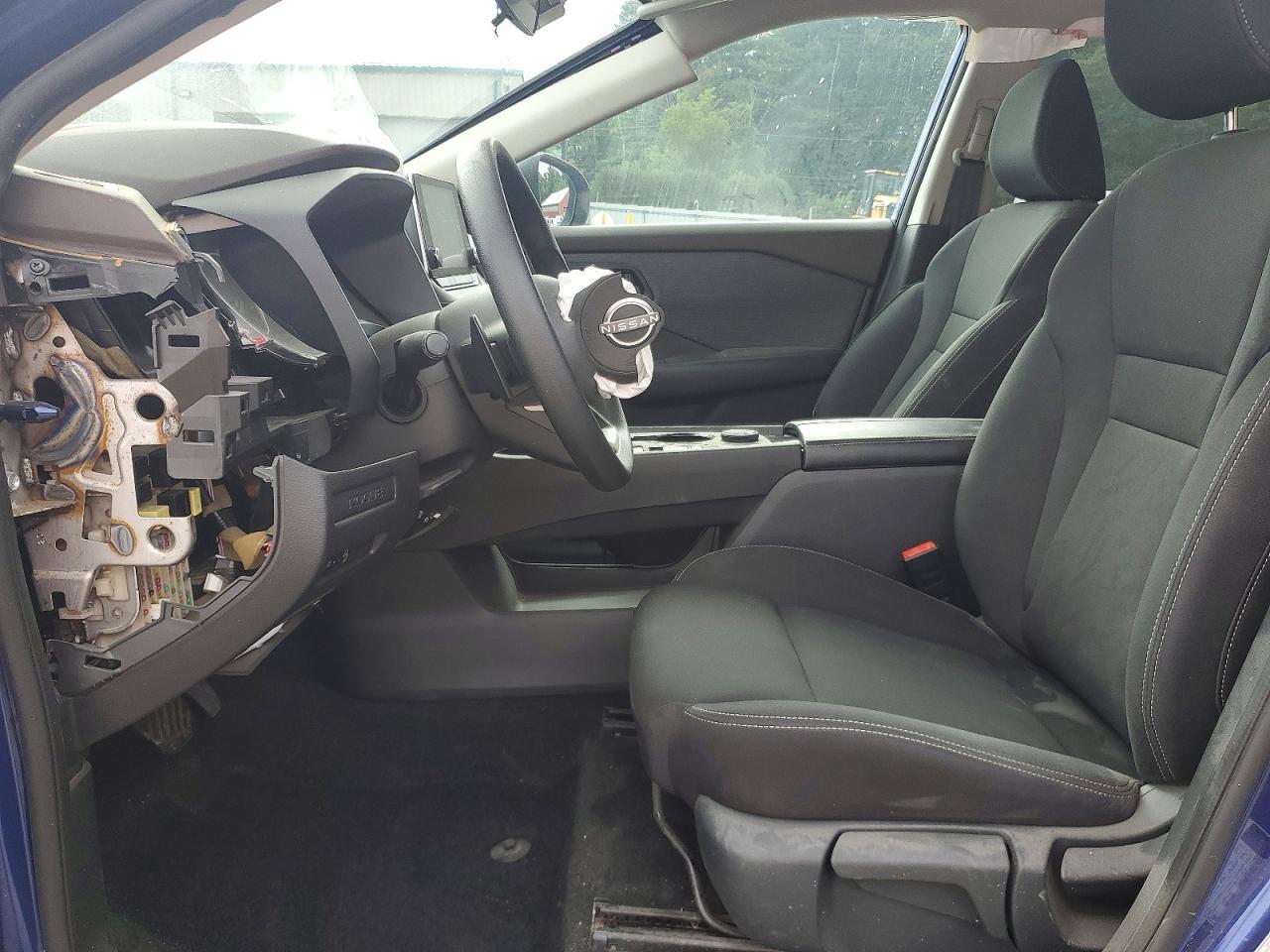 2023 Nissan Rogue S - Image 7