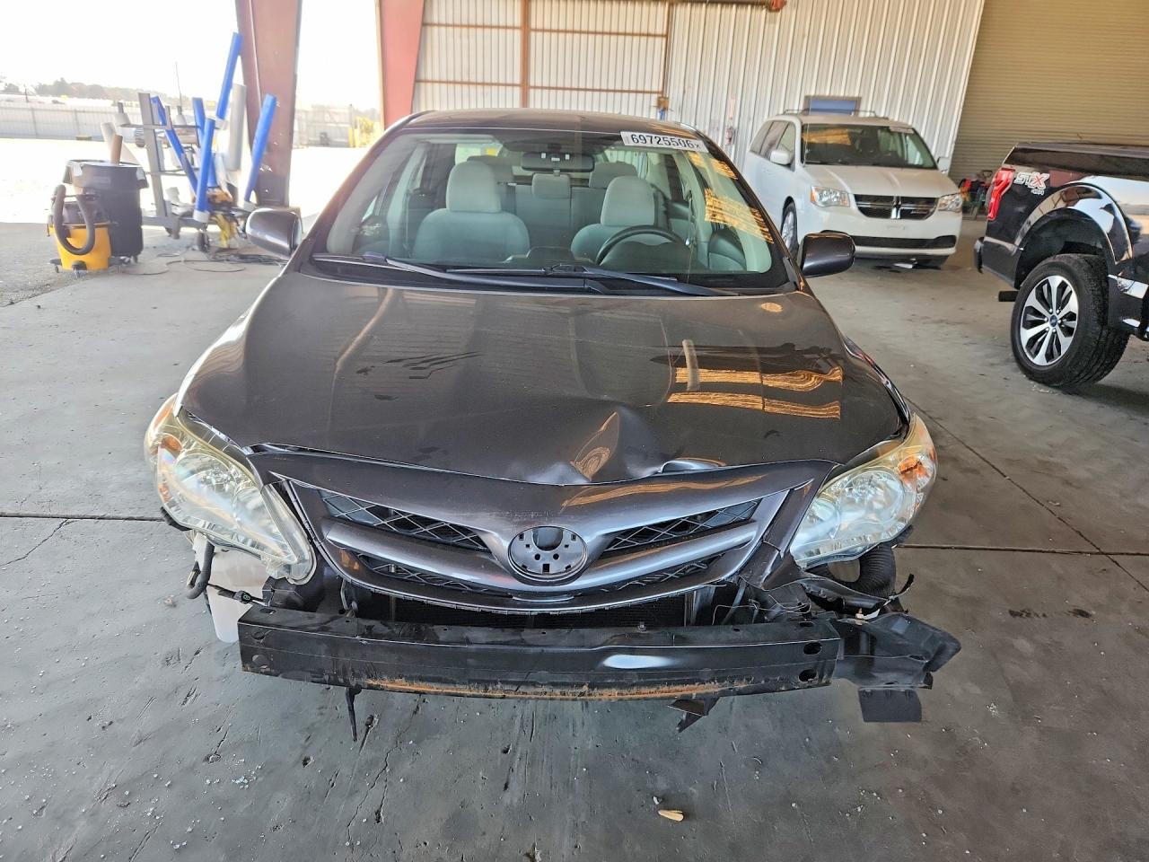 2012 Toyota Corolla Le - Image 5