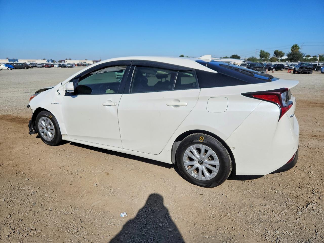 2019 Toyota Prius Le - Image 2