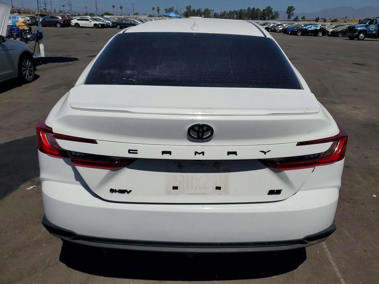 2025 Toyota Camry Se - Фото 6