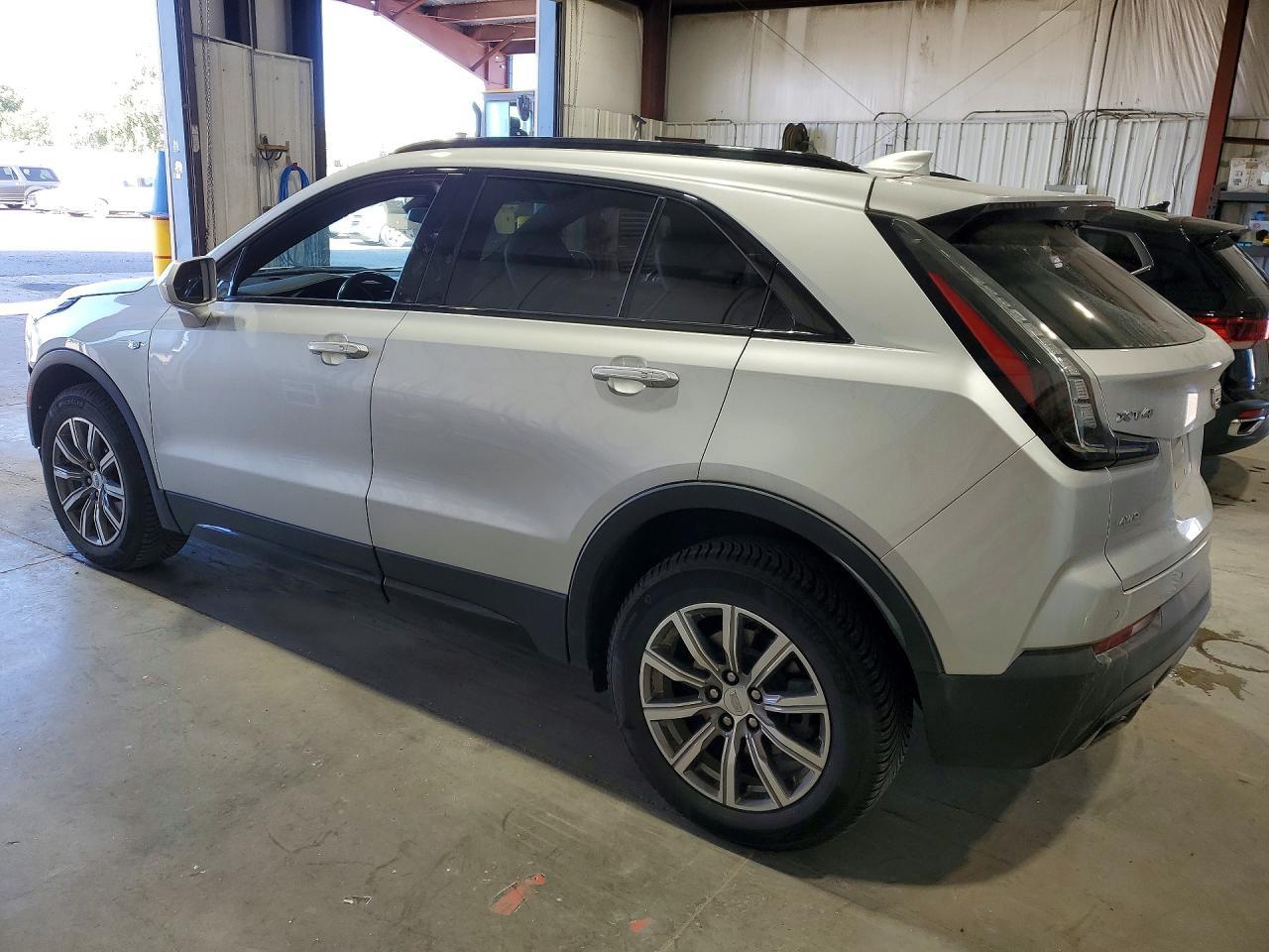 2020 Cadillac Xt4 Sport - Image 2
