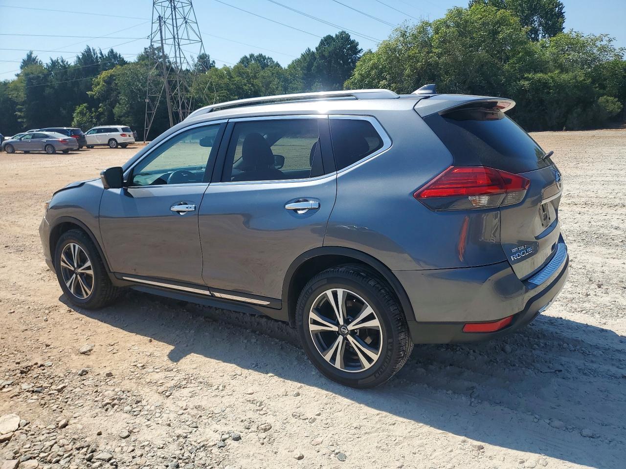 2017 Nissan Rogue Sl - Image 2