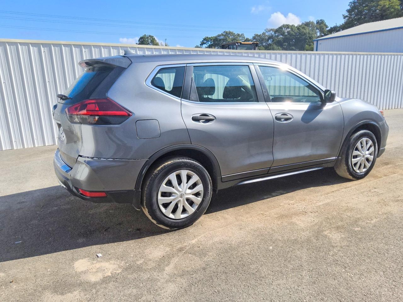2018 Nissan Rogue S - Фото 3
