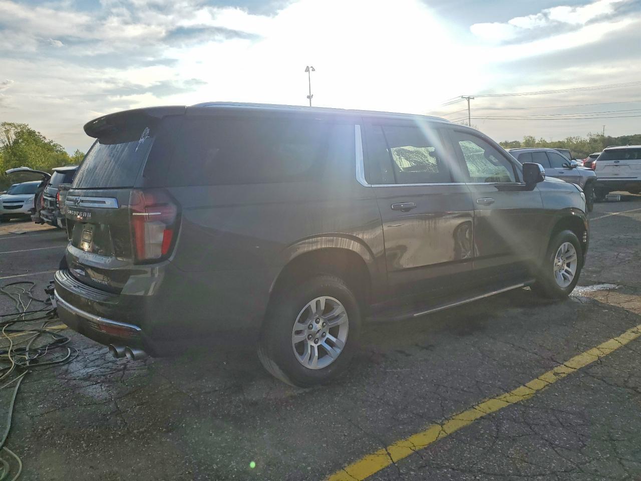 2021 Chevrolet Suburban K1500 Premier - Фото 3