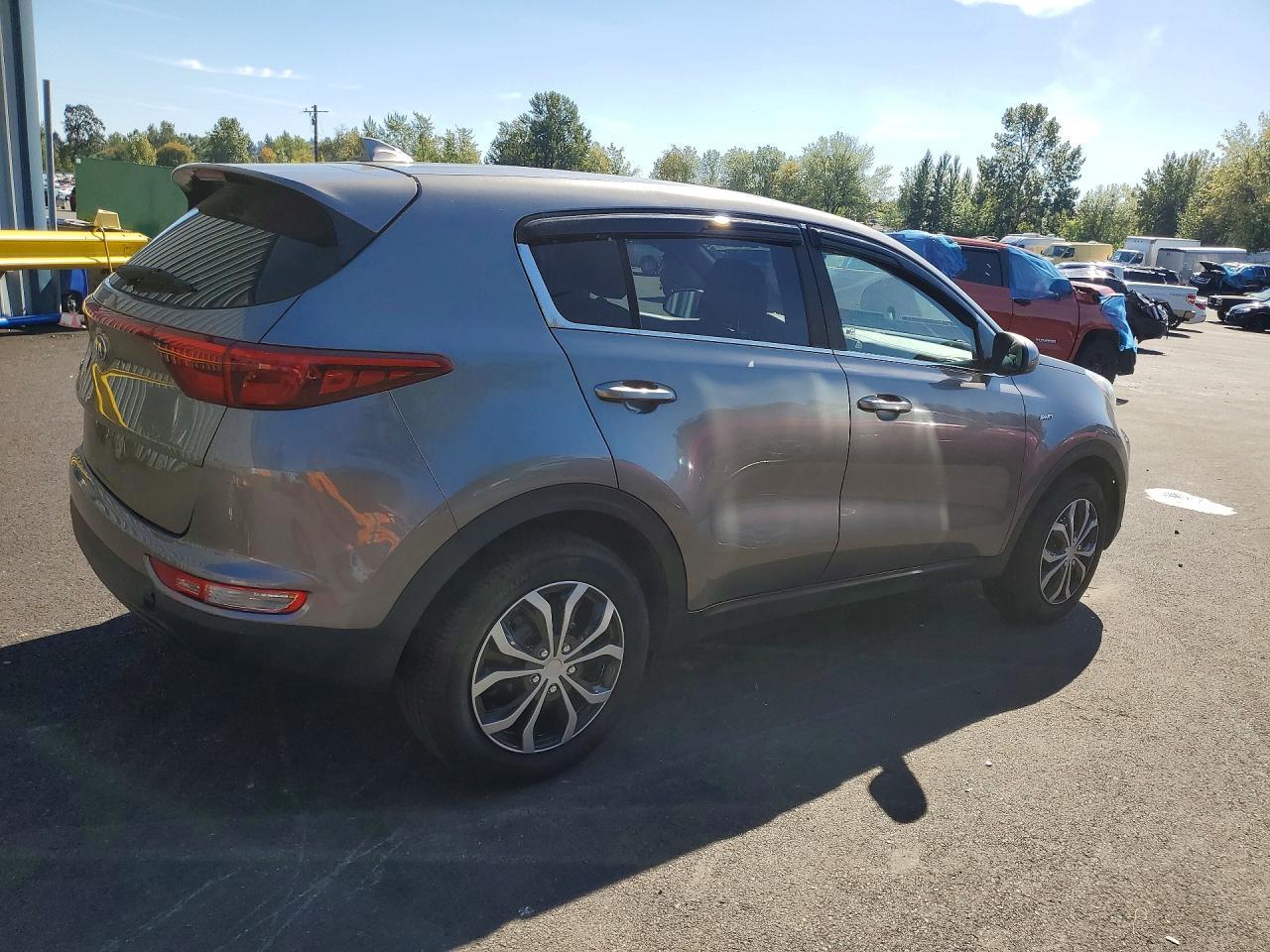 2017 Kia Sportage Lx - Image 3