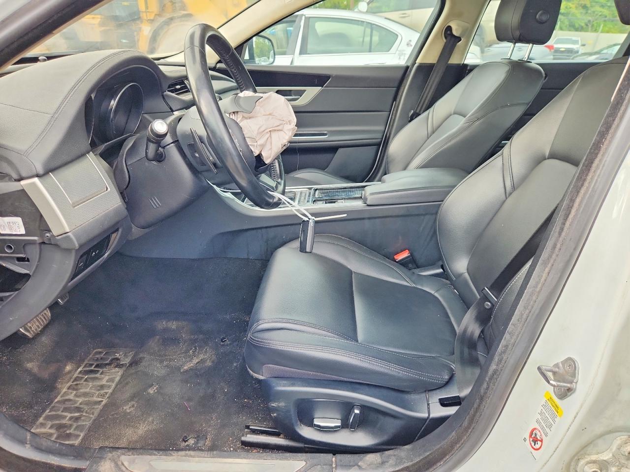 2019 Jaguar Xf Premium - Фото 7