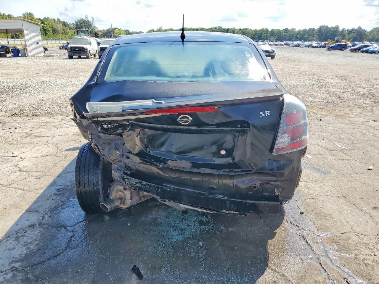 2010 Nissan Sentra 2.0 - Image 6