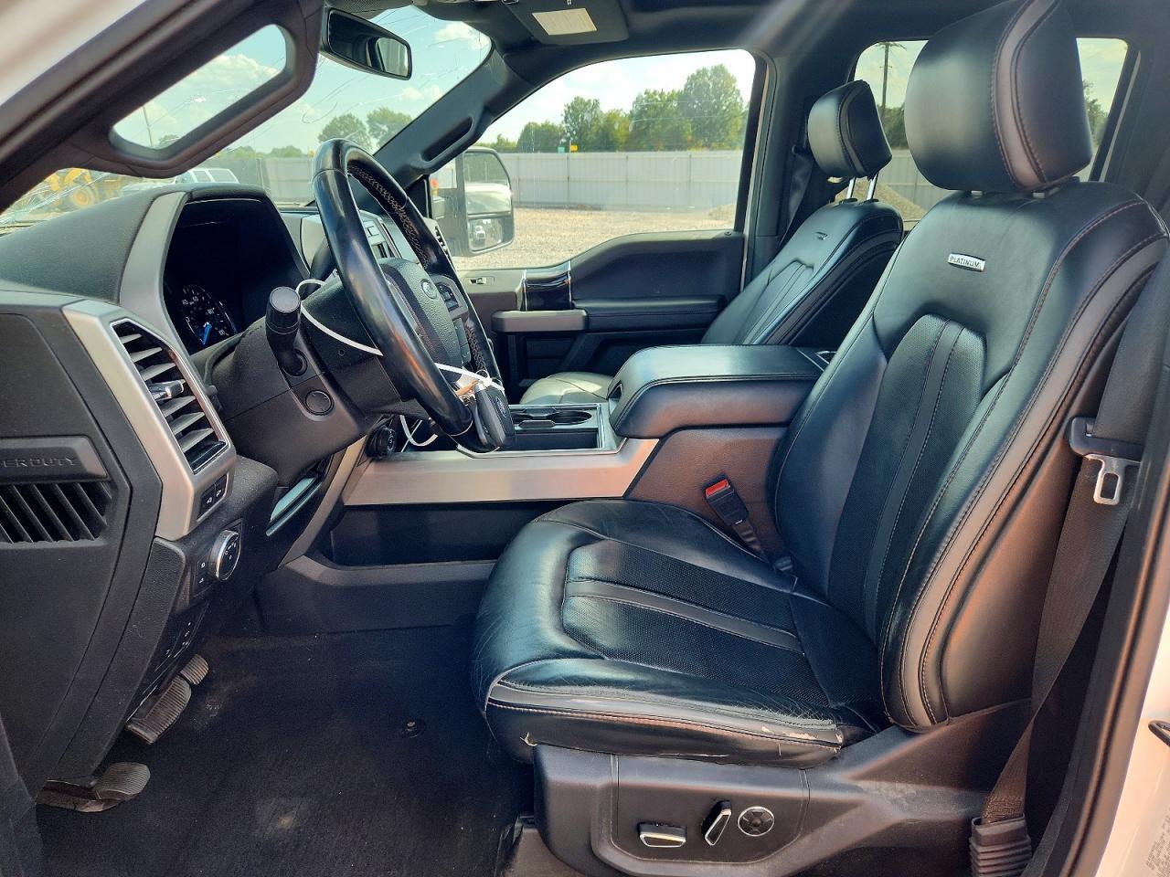 2021 Ford F250 Super Duty - Фото 7