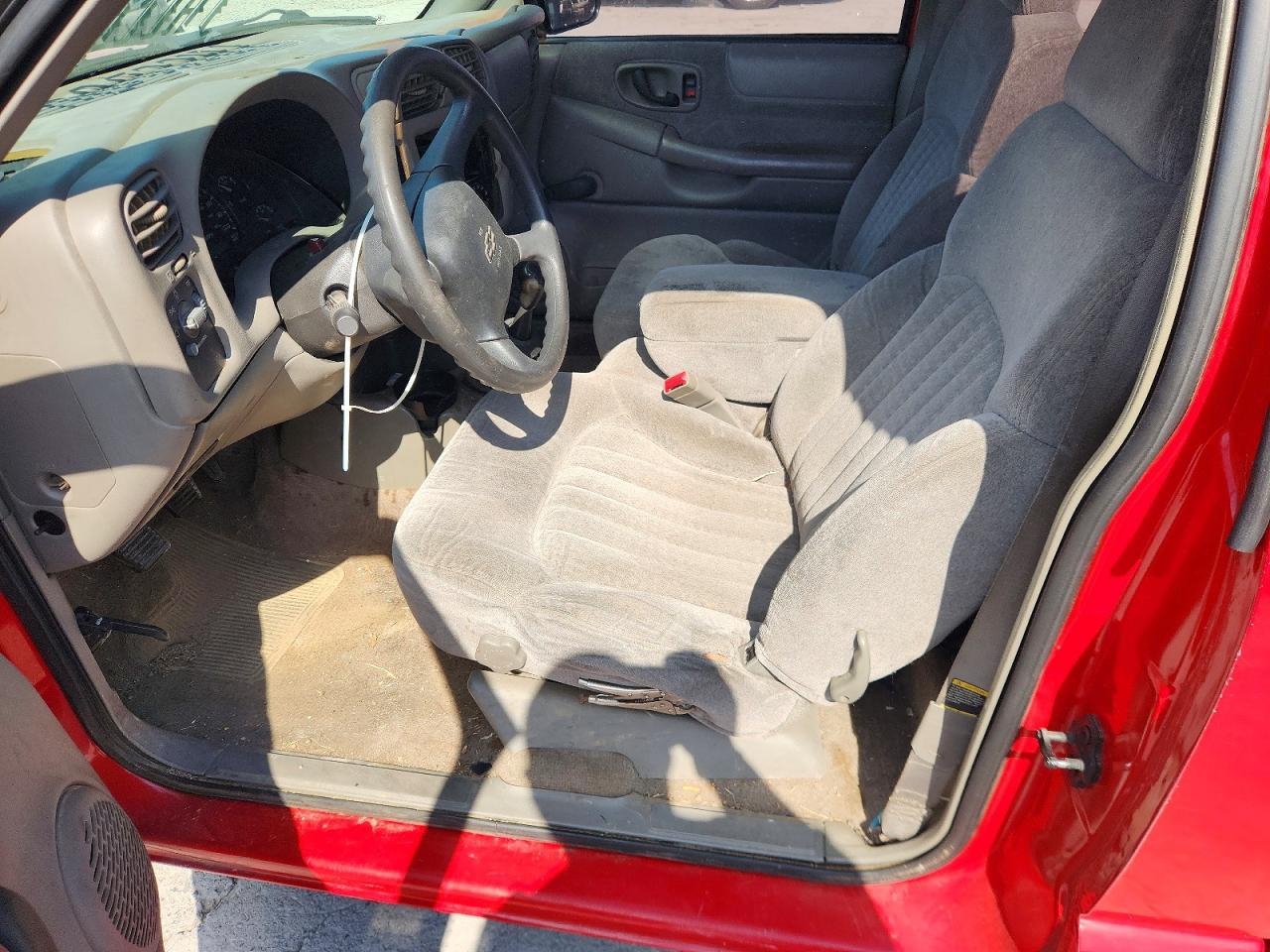 2000 Chevrolet S Truck S10 - Image 7