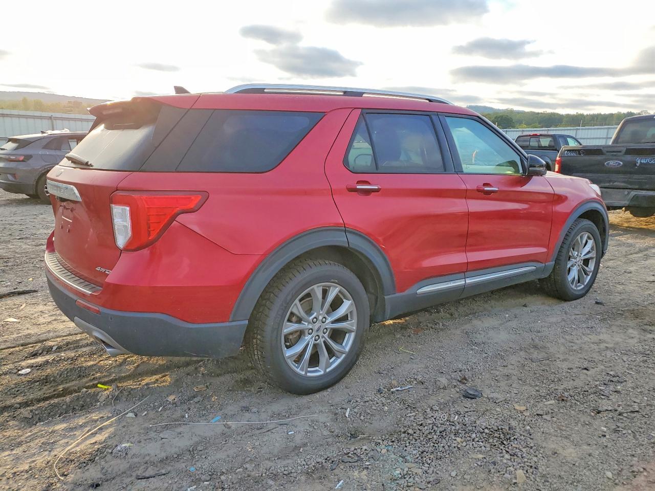 2021 Ford Explorer Limited - Image 3