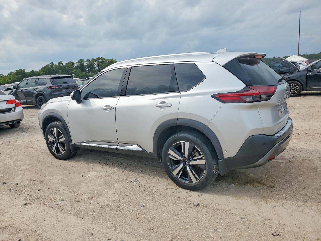 2023 Nissan Rogue Sl - Фото 2