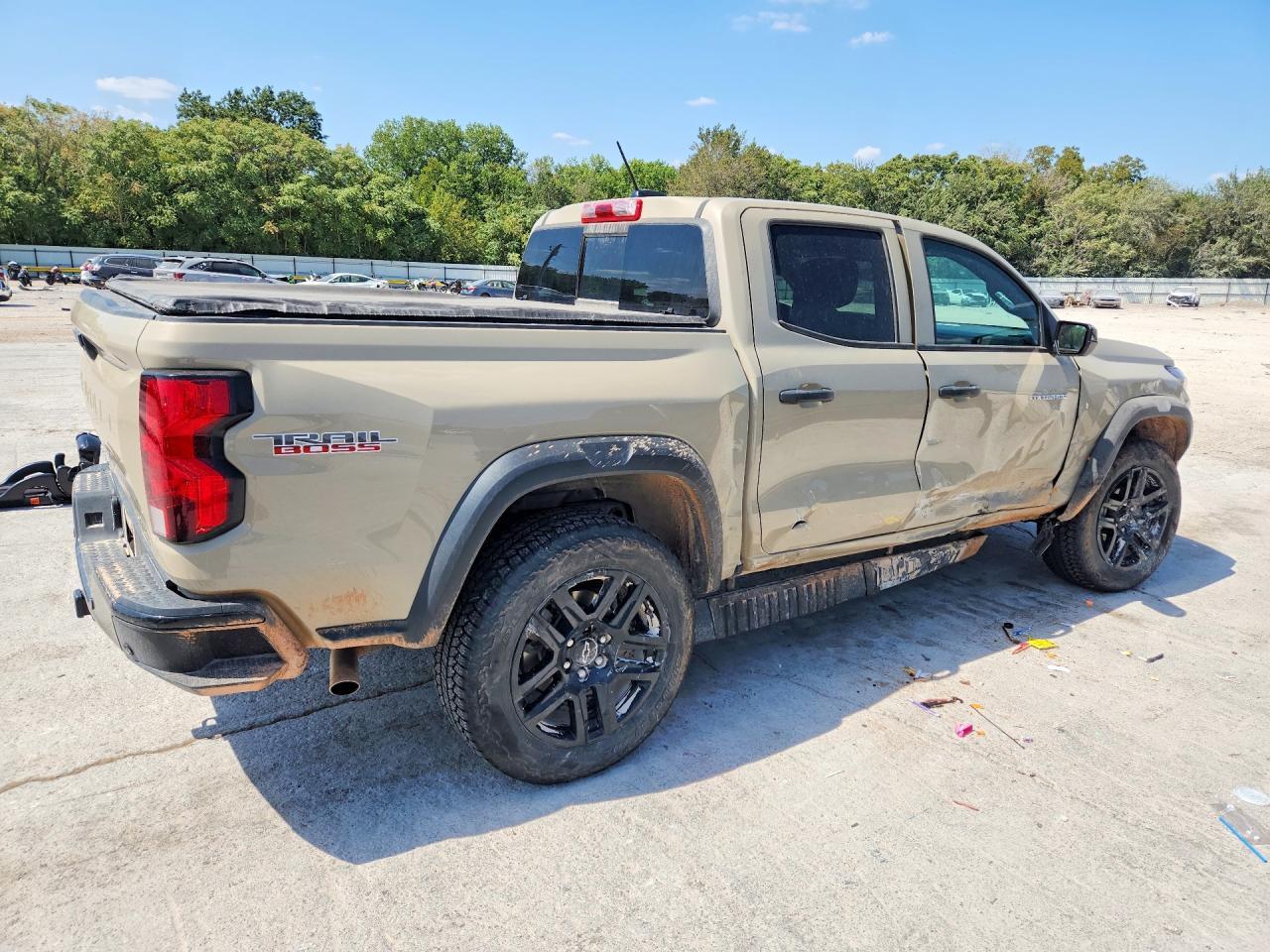 2023 Chevrolet Colorado Trail Boss - Image 3