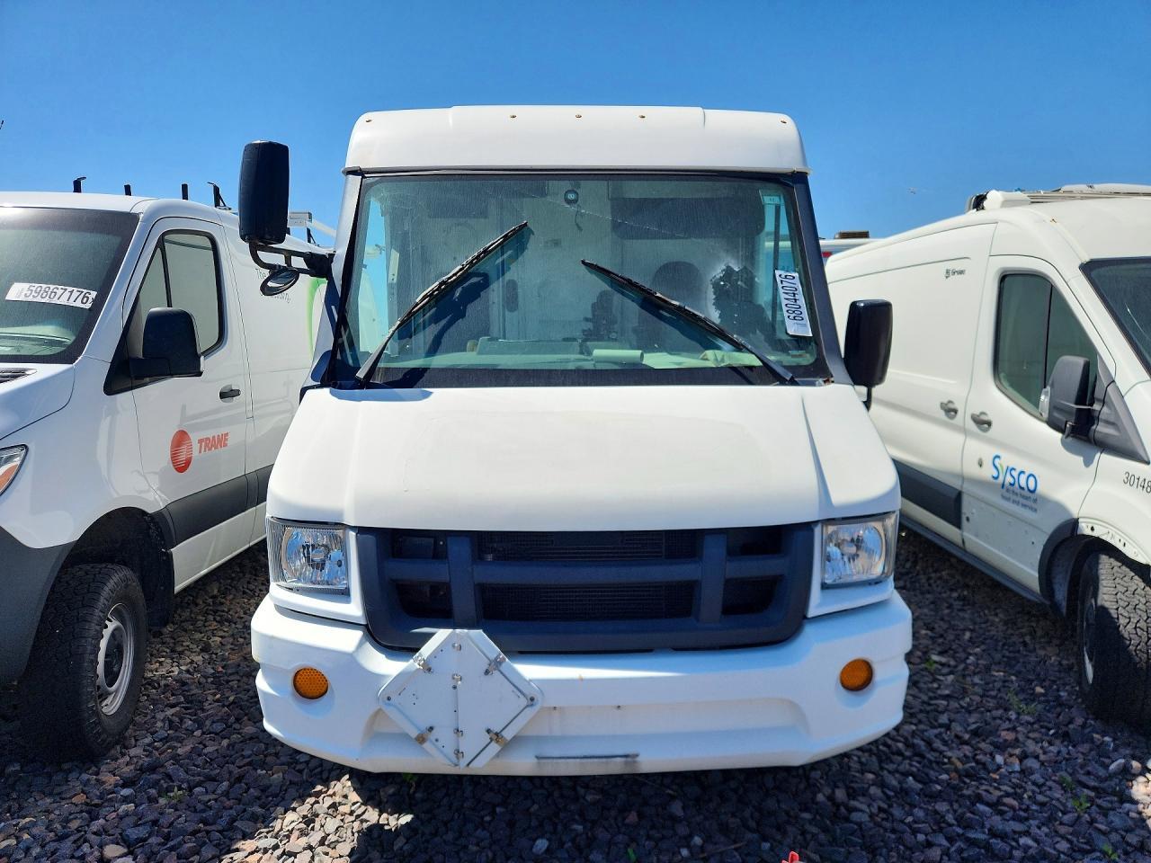 2013 Isuzu Npr Hd Delivery Truck - Image 5