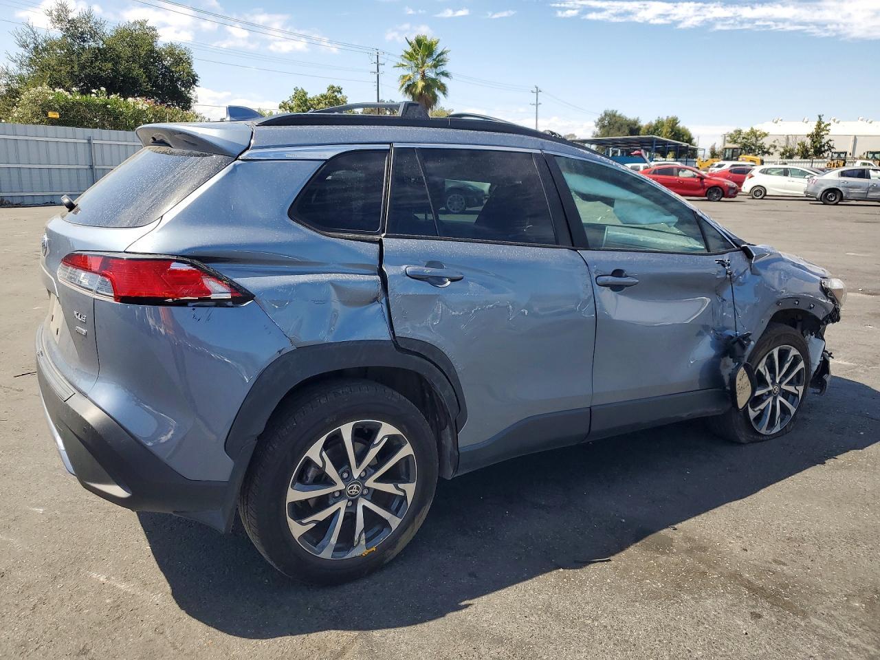 2024 Toyota Corolla Cross Xle 4Wd - Фото 3