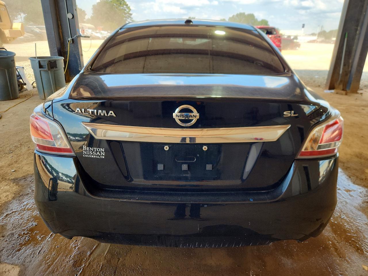 2015 Niss Altima - Image 6