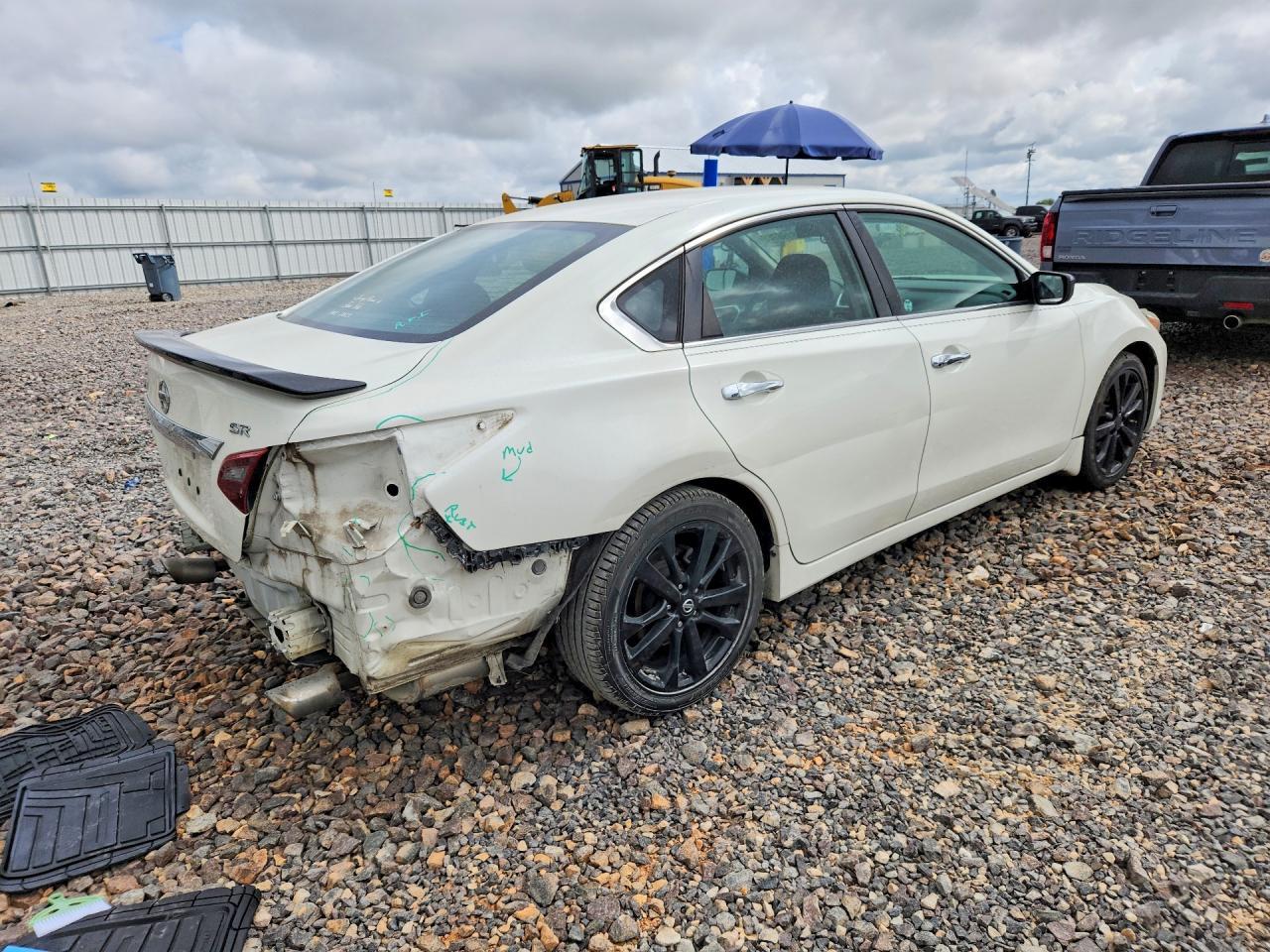 2017 Nissan Altima 2.5 Sr - Image 3