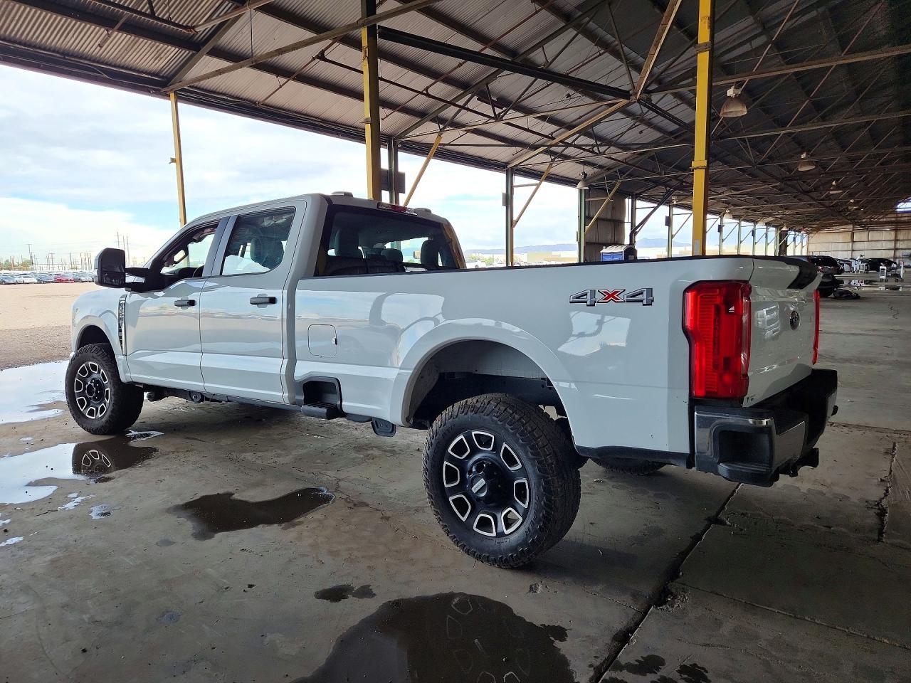 2026 Ford F250 Super Duty - Фото 2