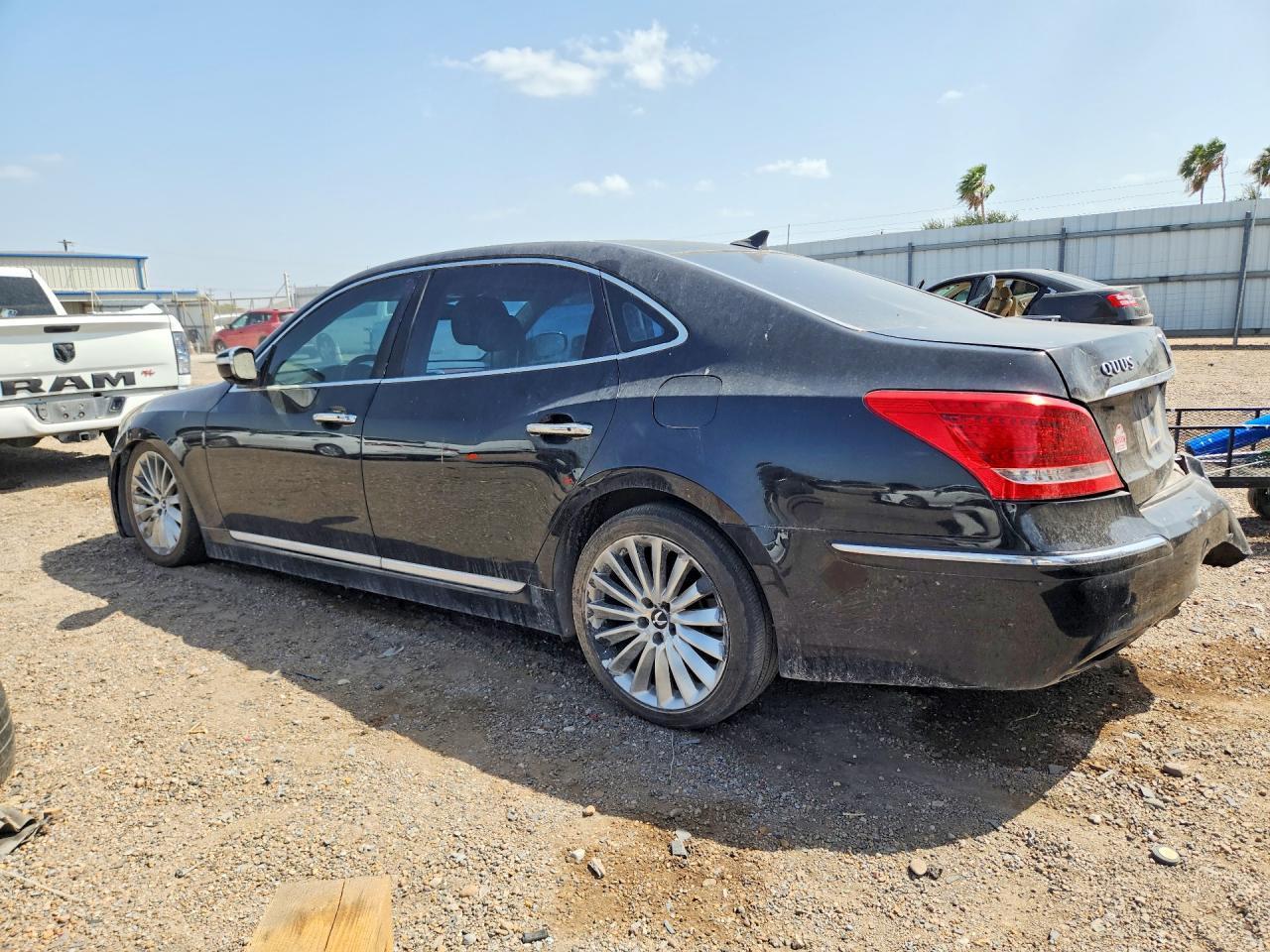 2013 Hyundai Equus Signature - Image 2